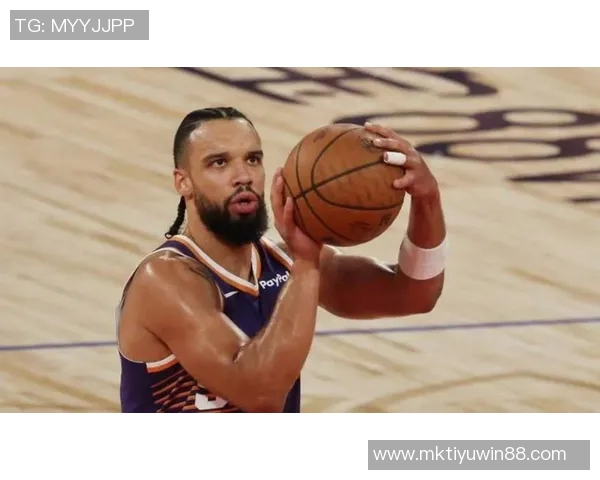 狄龙半场表现抢眼8中3加罚球6中6拿下13分但3犯令球队隐忧显现