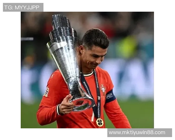 萨拉赫与C罗争锋相对老将为何不能优雅地告别赛场